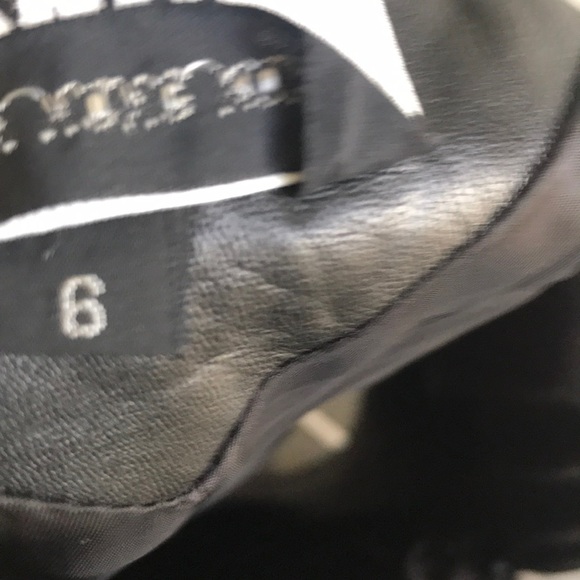 Hannah’s Pang Leather Skirt - Picture 7 of 8